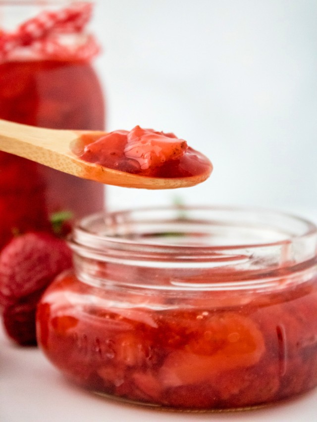 Homemade Strawberry Preserves (without Pectin)