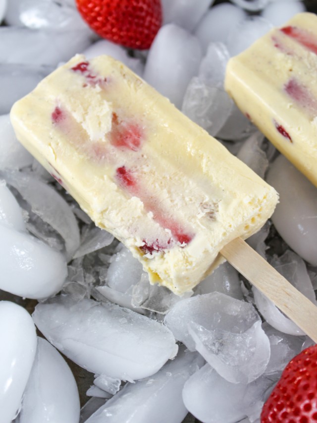 3 Ingredient Strawberry and Cream Popsicles