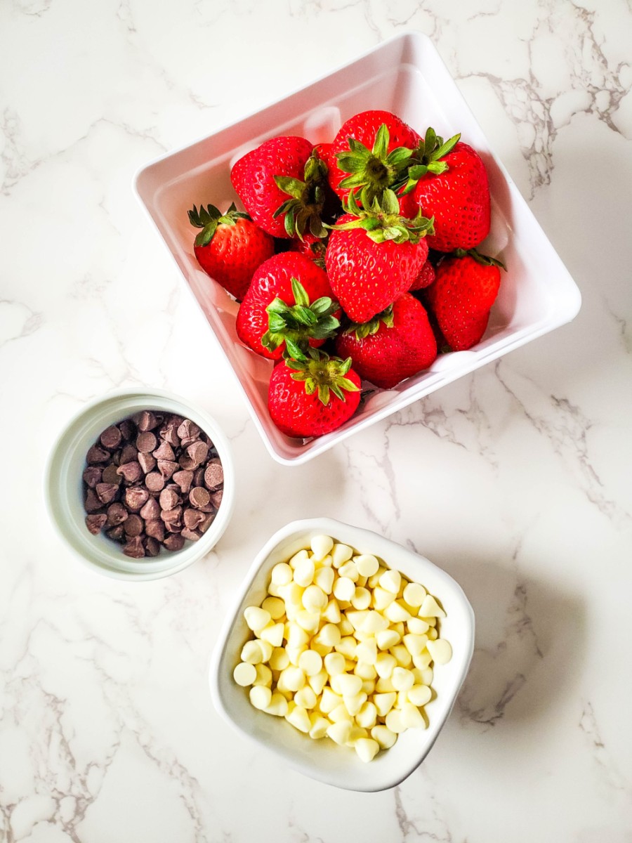 ingredients for strawberry mummies