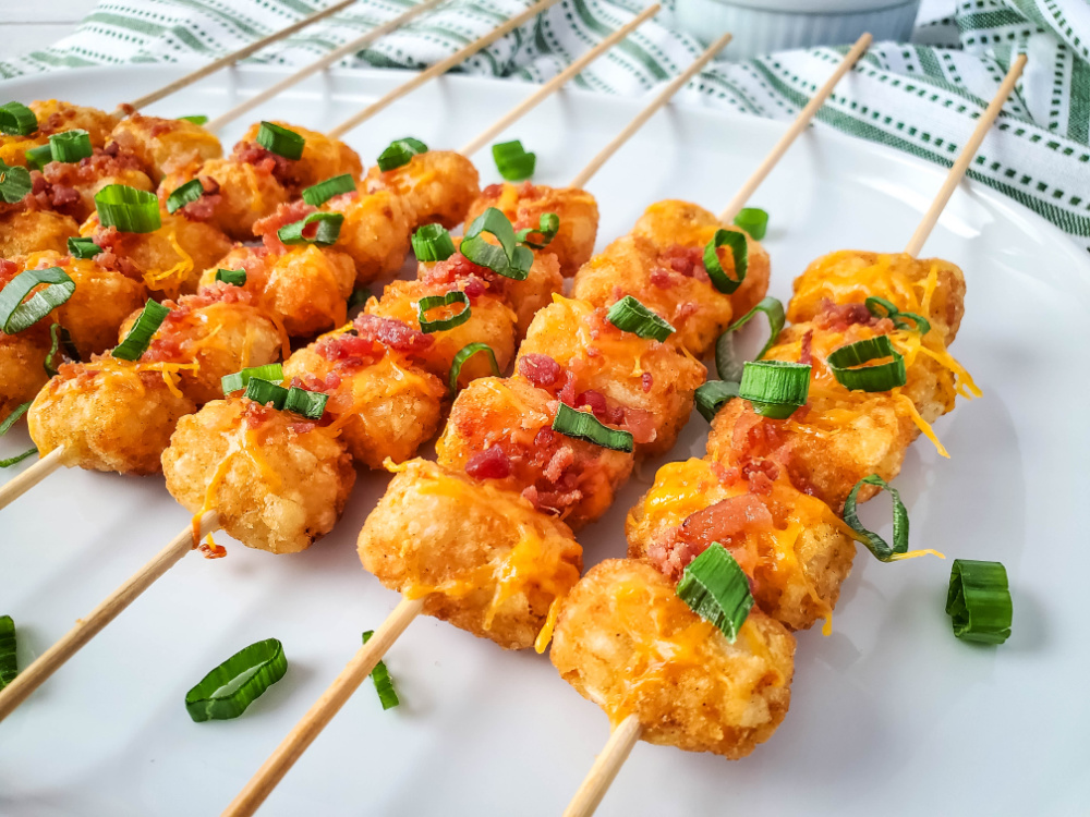 tator tot kabobs with cheese and bacon