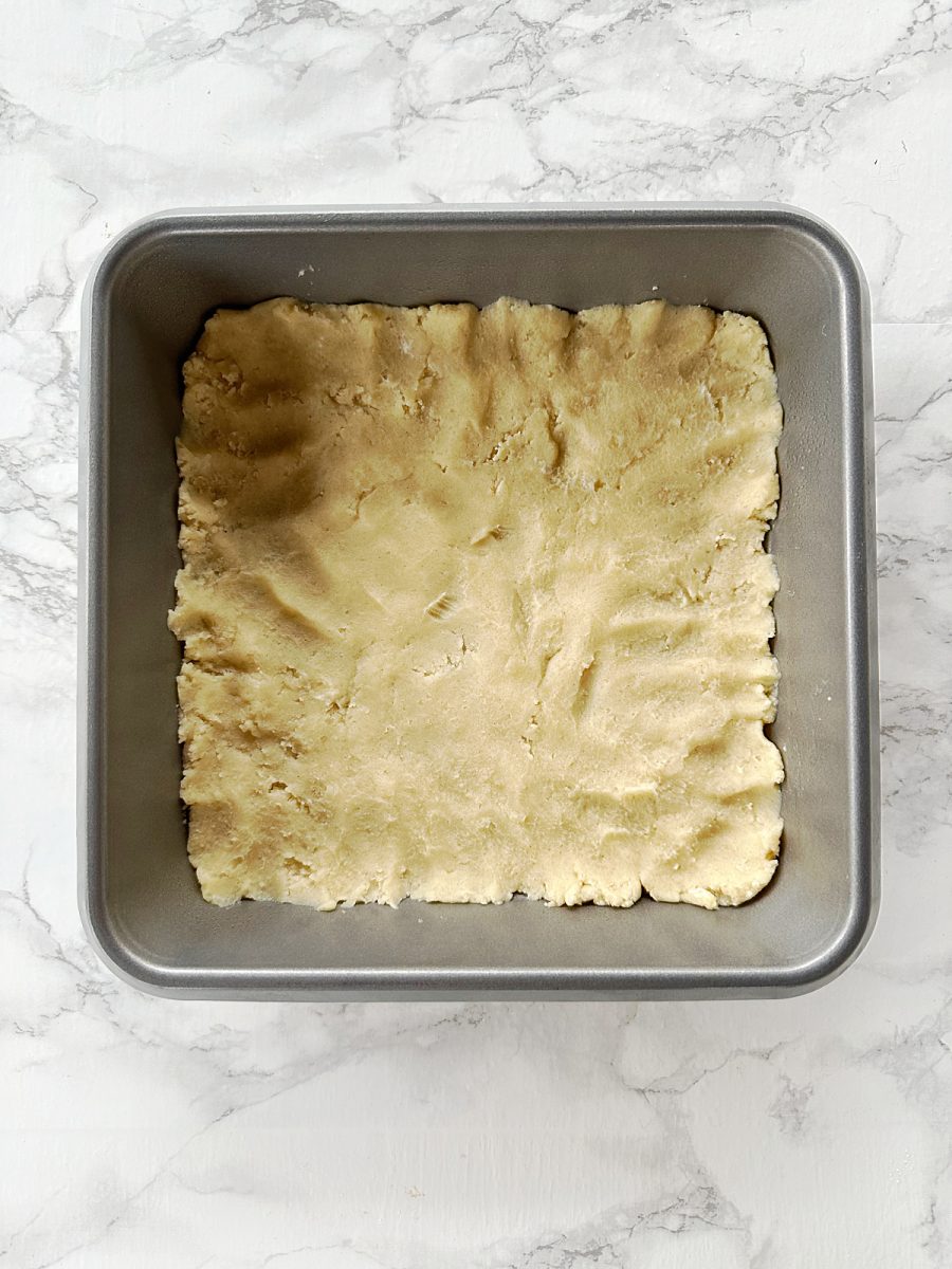 bottom crust in baking pan