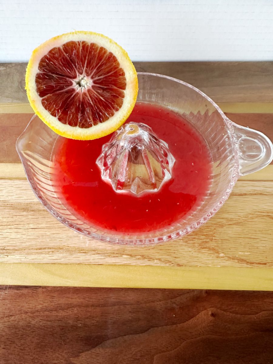 juicing blood orange
