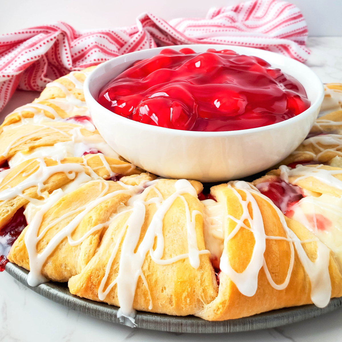 feature image of fruit filled cheesecake ring