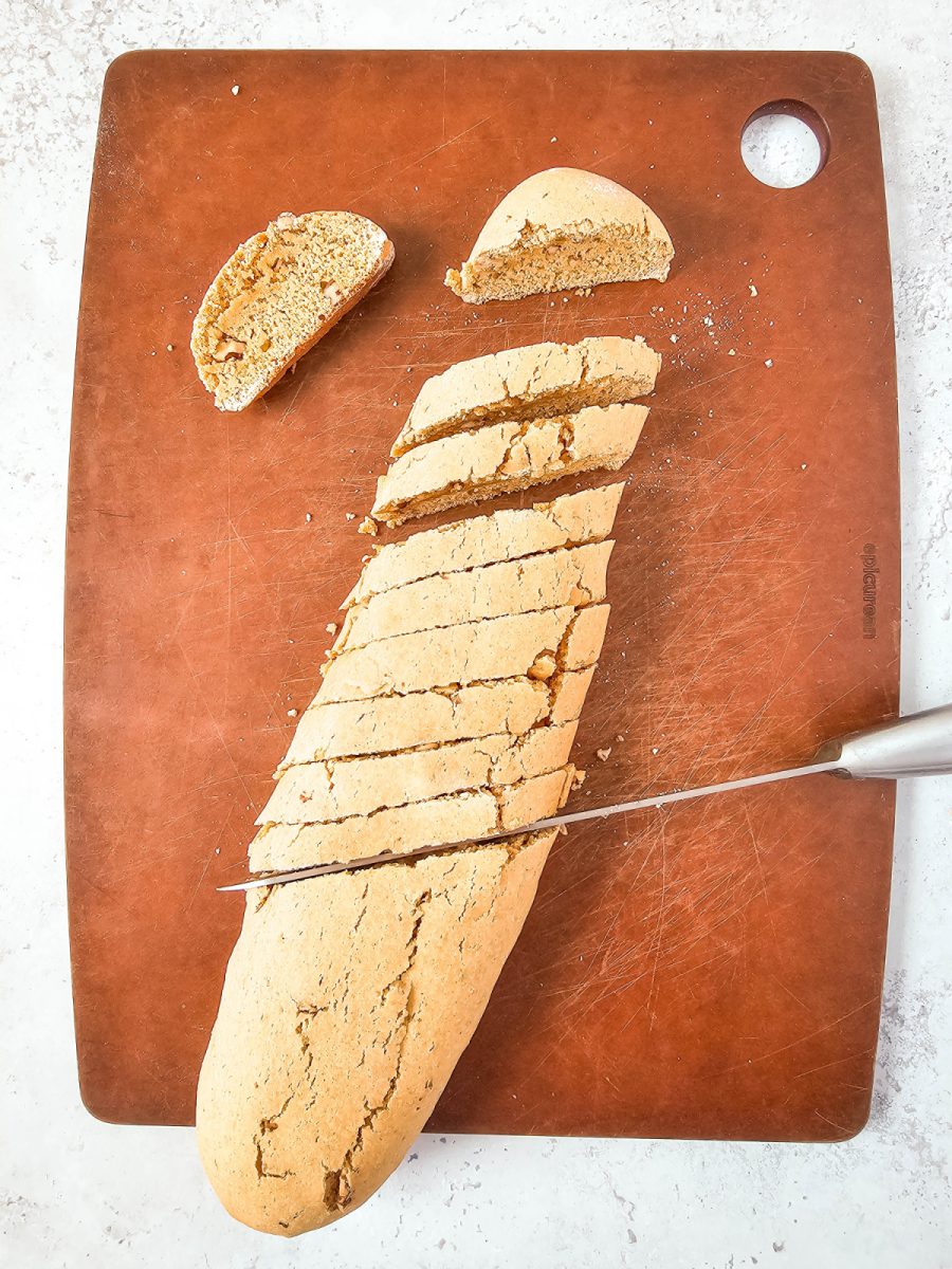 cut cookie logs into slices