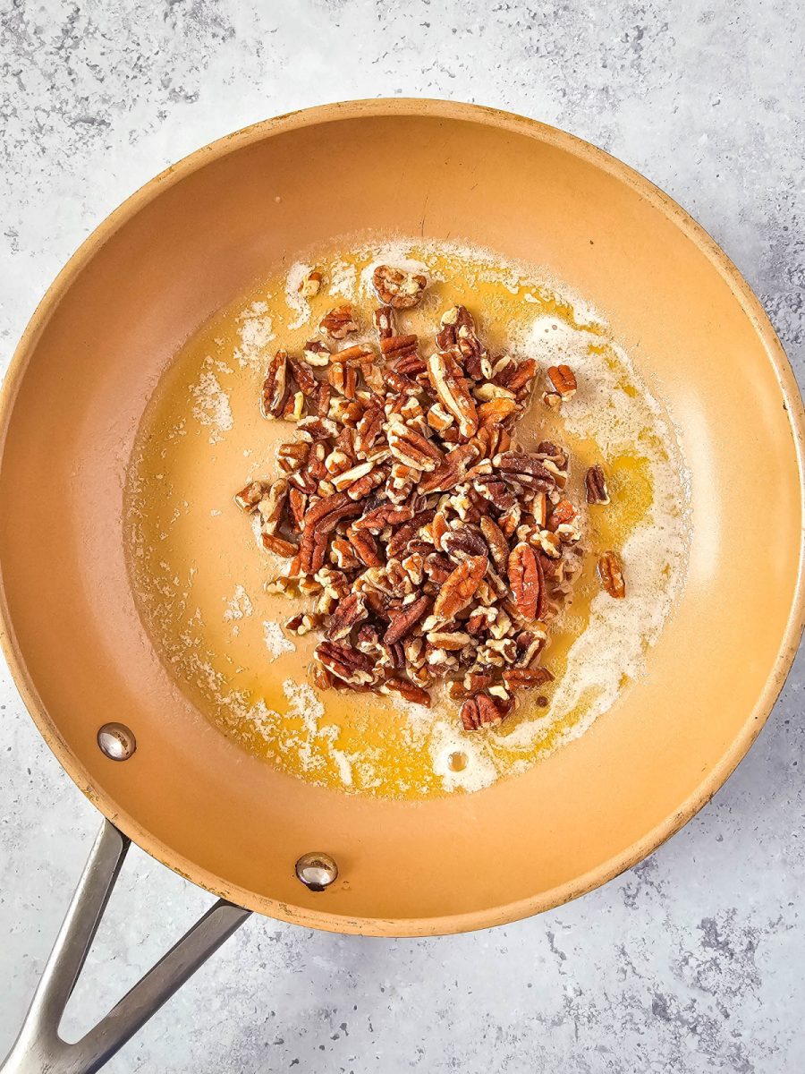 toast pecans in skillet