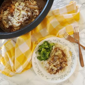 feature image for crock pot french onion chicken